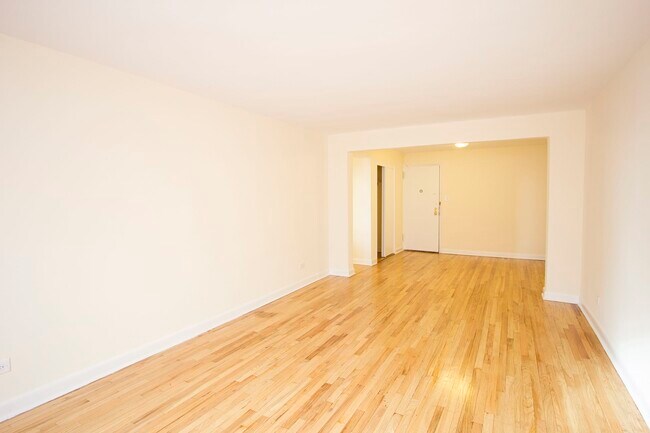 Building Photo - 2750 Homecrest Ave