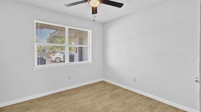 Building Photo - 1665 Northwood St