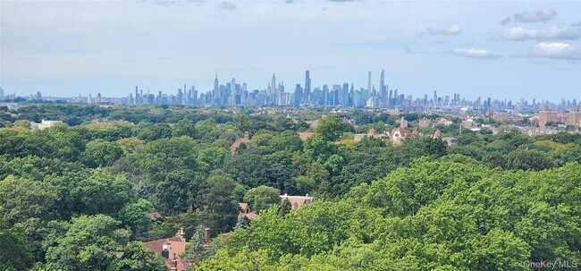 Building Photo - 118-17 Union Tpke Un