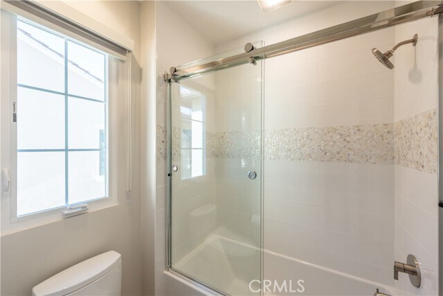 Building Photo - 152 Statura