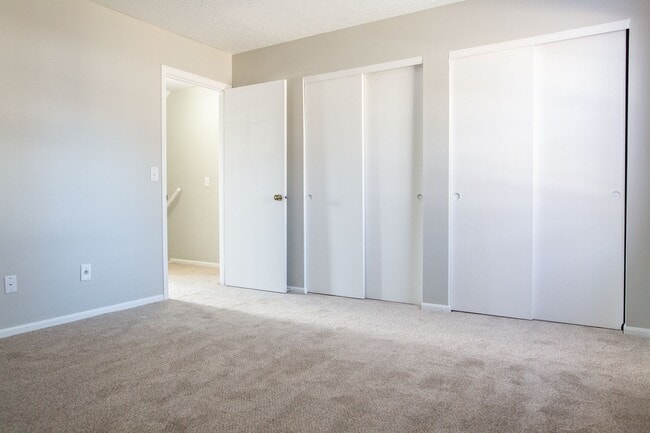 Building Photo - 7778 Deercrest Ct