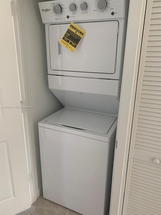 Building Photo - 25308 SW 135th Ave