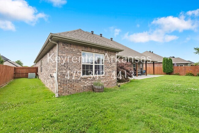 Building Photo - 1048 Tarah Knolls Cir