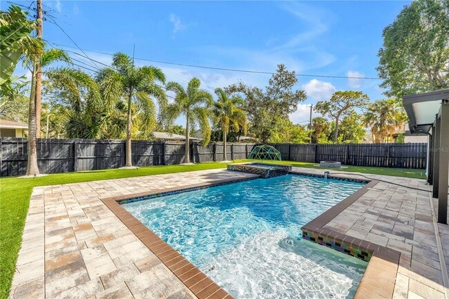 Building Photo - 4891 Venetian Blvd NE