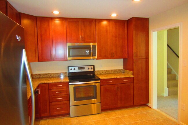 Building Photo - Fabulous Detached Home in Robinson HS Pyramid!!