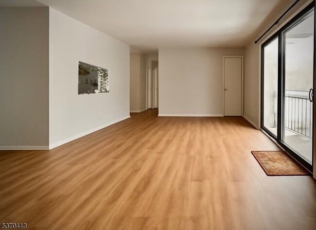 Building Photo - 43 Sam Bonnell Dr