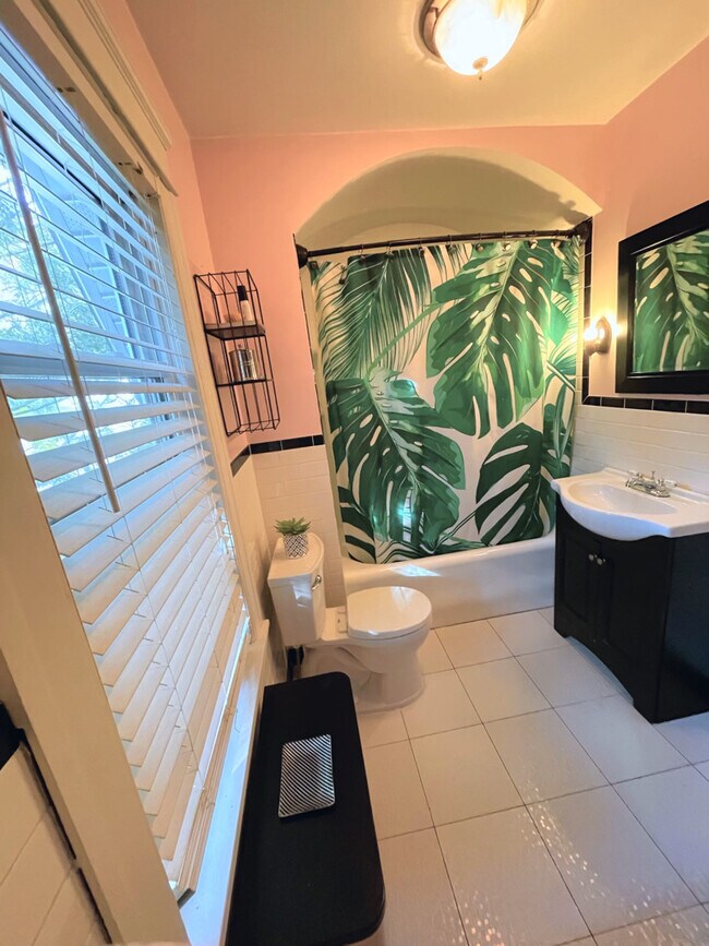 Building Photo - 18 High Ridge Rd