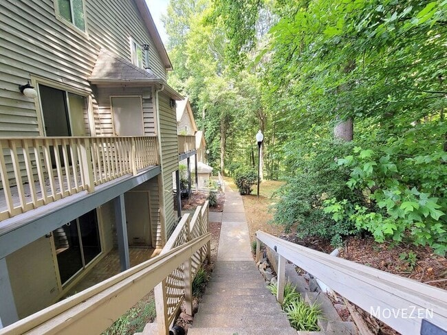 Building Photo - 6127 Old Plank Rd