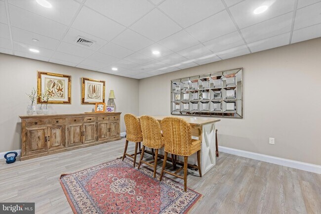 Building Photo - 407 Berlo Ln