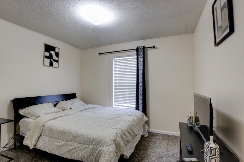 Primary Photo - 3409 Summerfield Dr