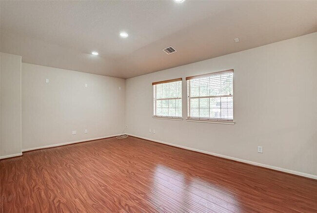 Building Photo - 2310 Diamond Springs Dr
