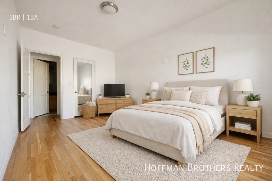 Building Photo - 706 N Curson Ave