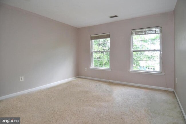 Building Photo - 13039 Quate Ln