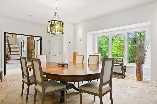 Building Photo - 367 Riversville Rd