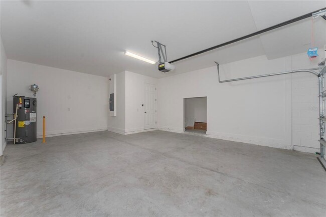 Building Photo - 4910 Chase Ct