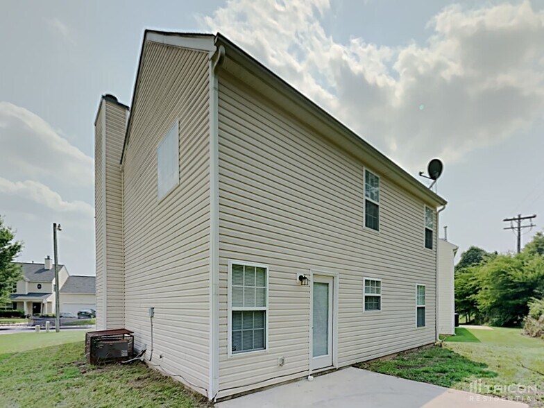 Building Photo - 1482 Kindred Cir NW