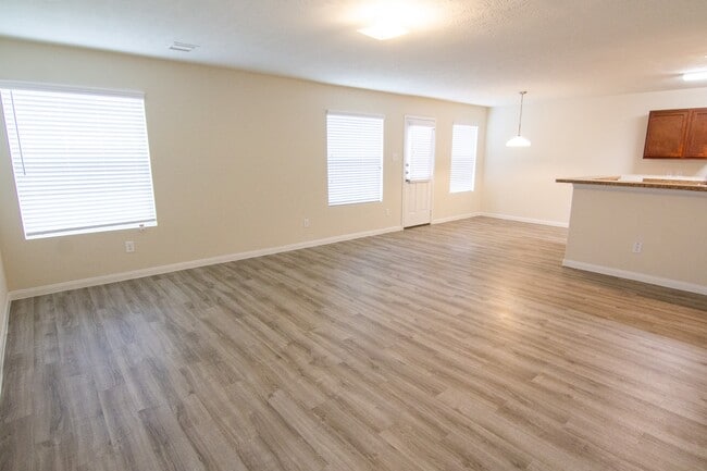 Building Photo - 15206 Lucky Star Dr