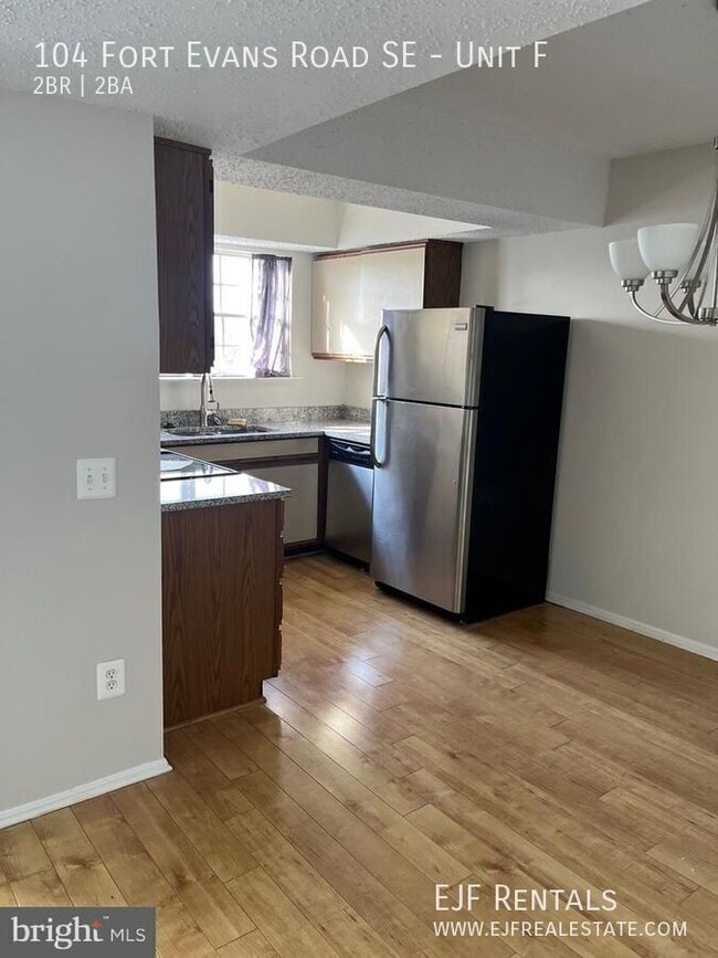 Building Photo - 104 Fort Evans Rd SE