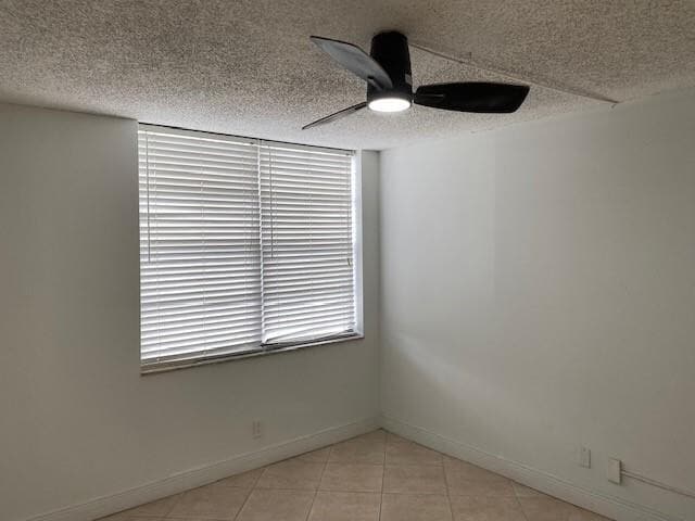 Building Photo - 9440 Live Oak Pl