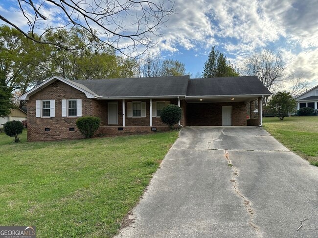 Primary Photo - 215 Fayetteville Rd