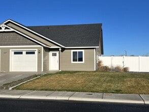 Building Photo - 107 Grant Dr