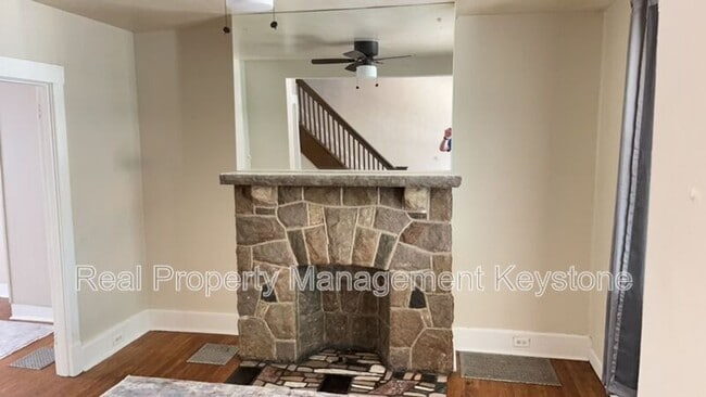 Building Photo - 33 Merritt Ave