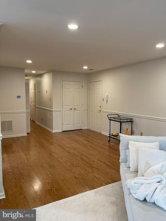 Building Photo - 211 Sonnett Pl