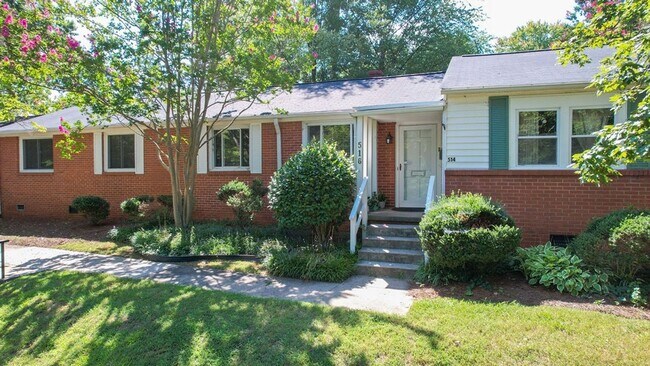 Building Photo - Charming 2BR Condo in Greensboro