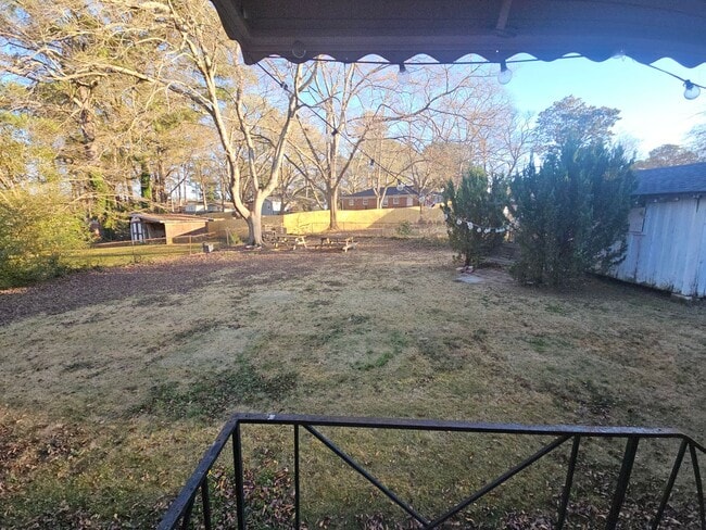 Building Photo - Mid Century For Lease/Walk to Downtown Smyrna