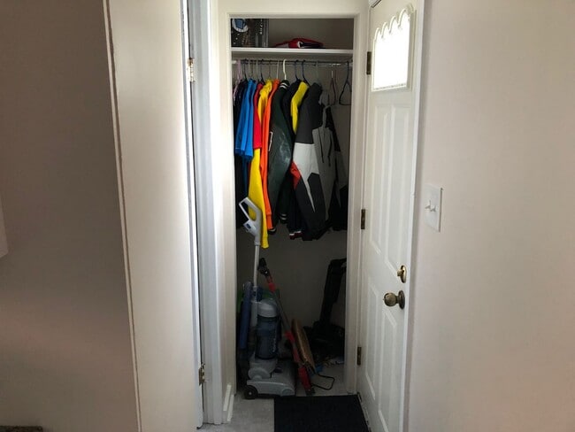 Building Photo - 102 s 126th