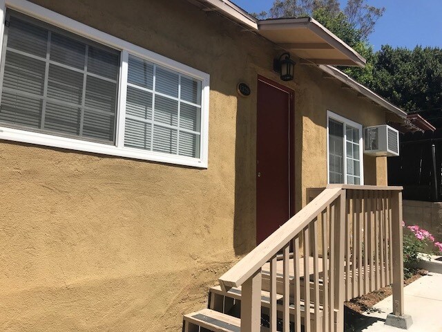 Building Photo - 1329 Douglas St