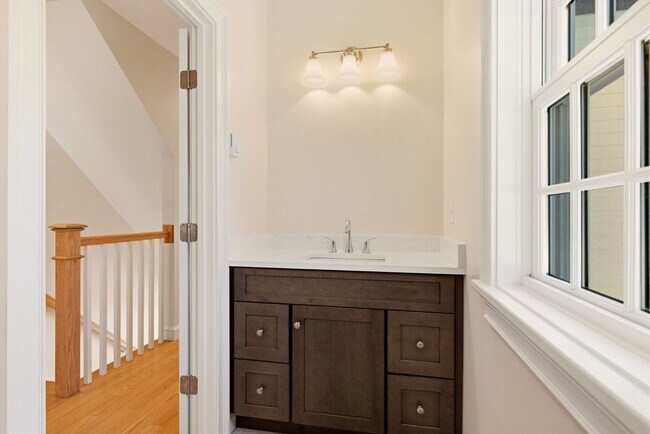 Building Photo - 13 1/2 Merrimac St