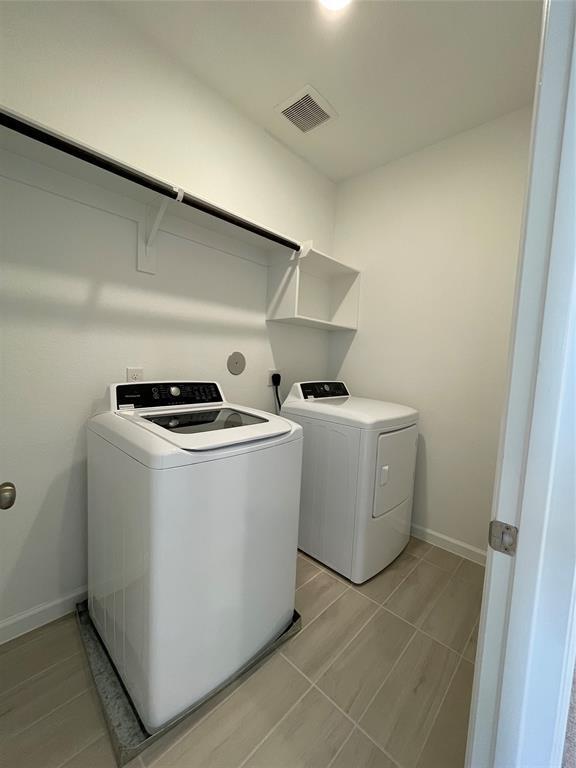 Building Photo - 5531 Holly Hvn Ct
