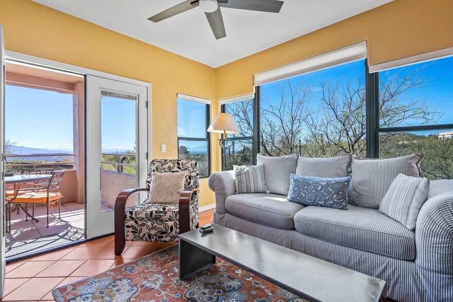 Building Photo - 6655 N Canyon Crest Dr