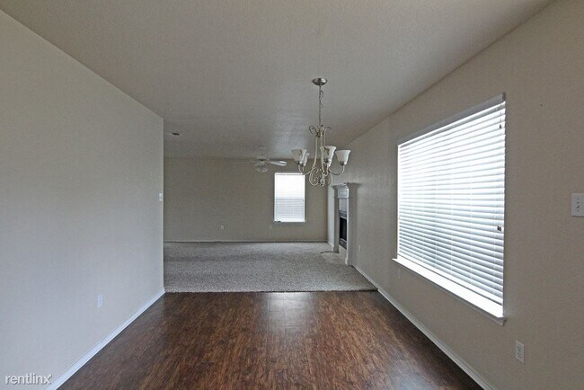 Building Photo - 3 br, 2.5 bath House - 1115 Madison