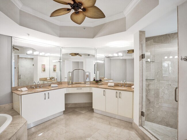 Building Photo - 191 S Ocean Dr