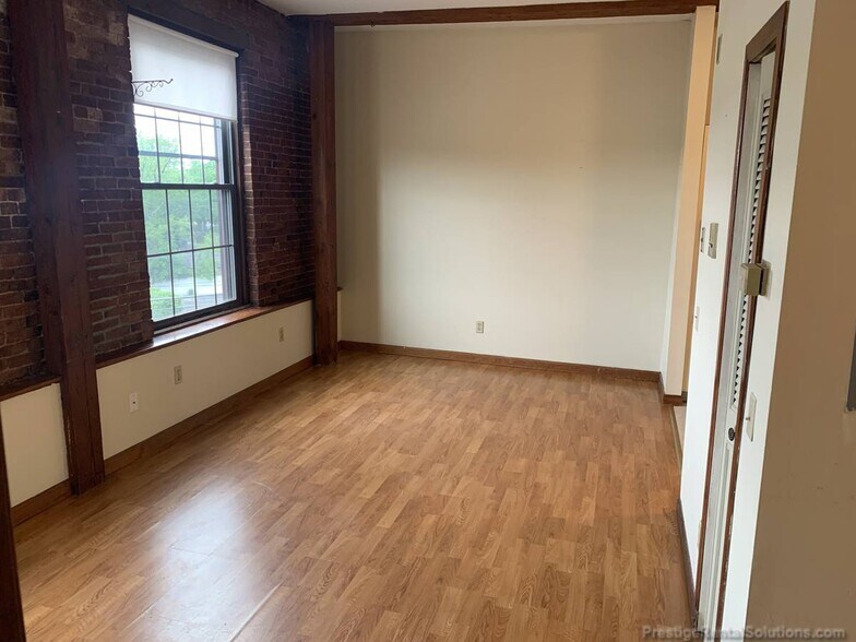 Building Photo - 180 Bemis Rd