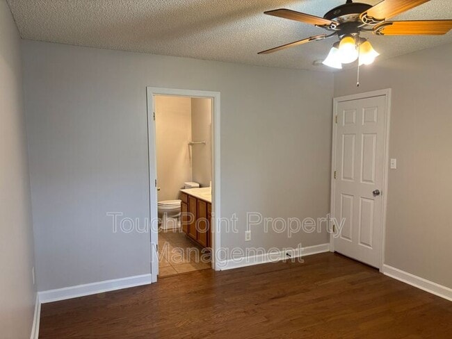 Building Photo - 2032 Beckwith Ln