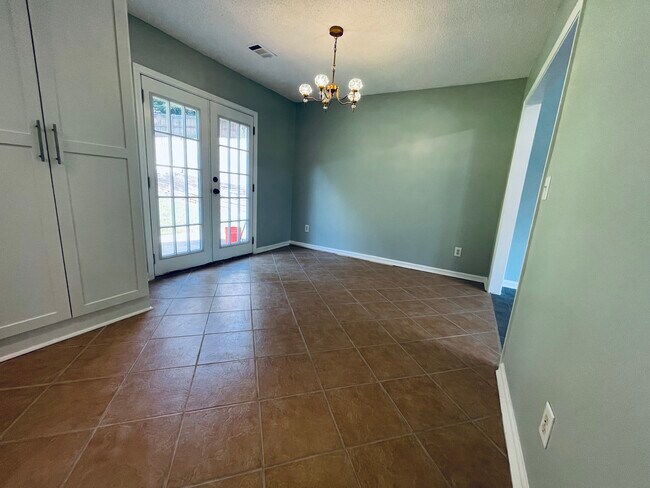 Building Photo - 742 Shoal Cir