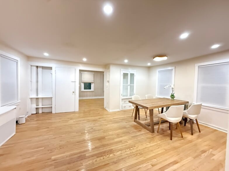 Building Photo - 287 Bacon St