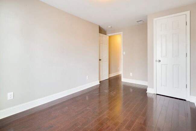 Building Photo - 1223 S 23rd St