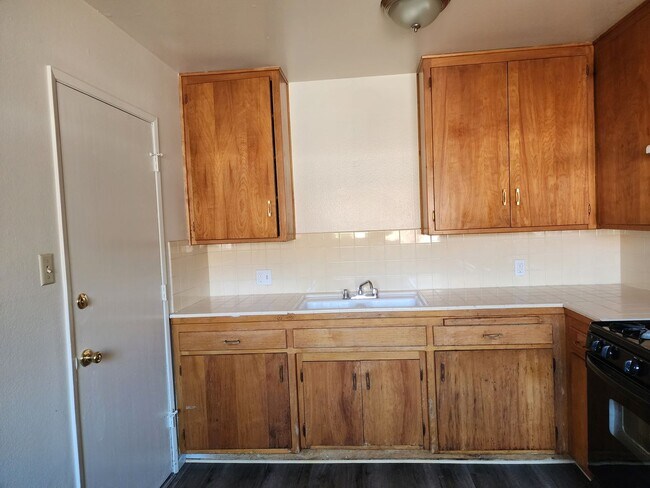 Building Photo - 116 Garnsey Ave. #A -Apartment