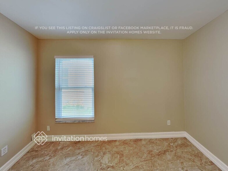 Building Photo - 2004 Locust Berry Dr