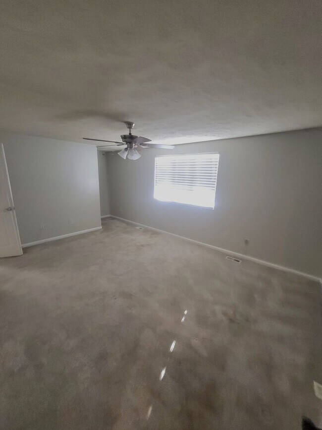 Building Photo - 47 Lucinda Ct