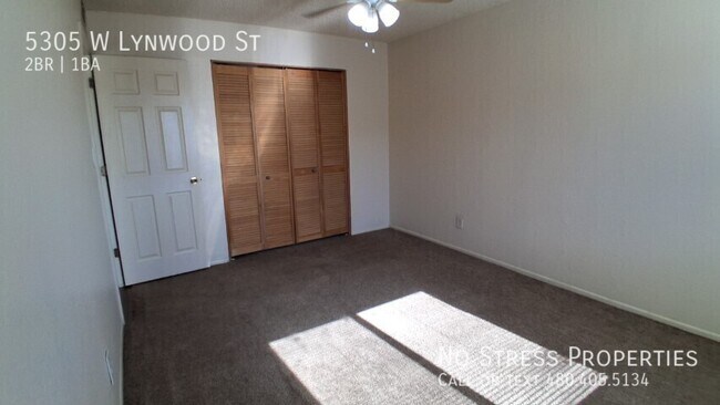 Building Photo - 5305 W Lynwood St