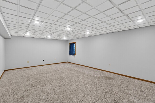 Building Photo - 1110 Rose Dr