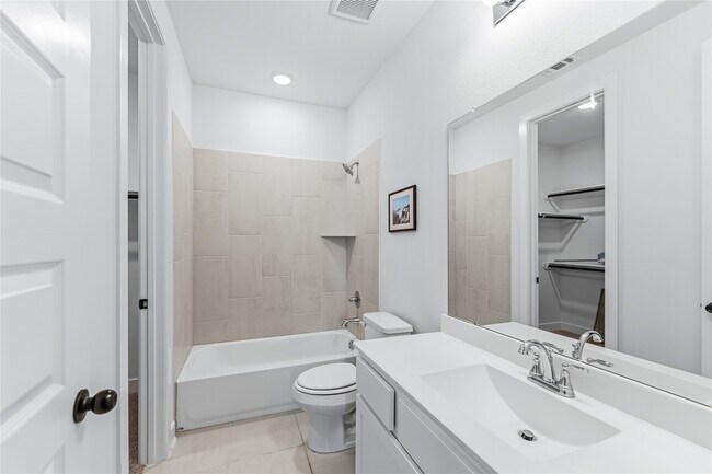 Building Photo - 3125 Stingray Cv Dr