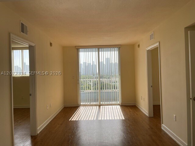 Building Photo - 420 SW 12th St