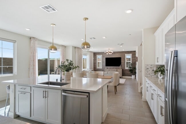 Building Photo - 2480 Iverstone St