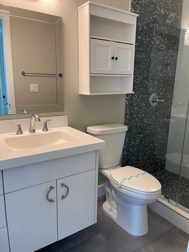 Building Photo - 2927 E Fairmount Ave